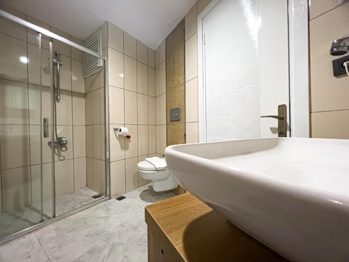 Helen Hotel 3*